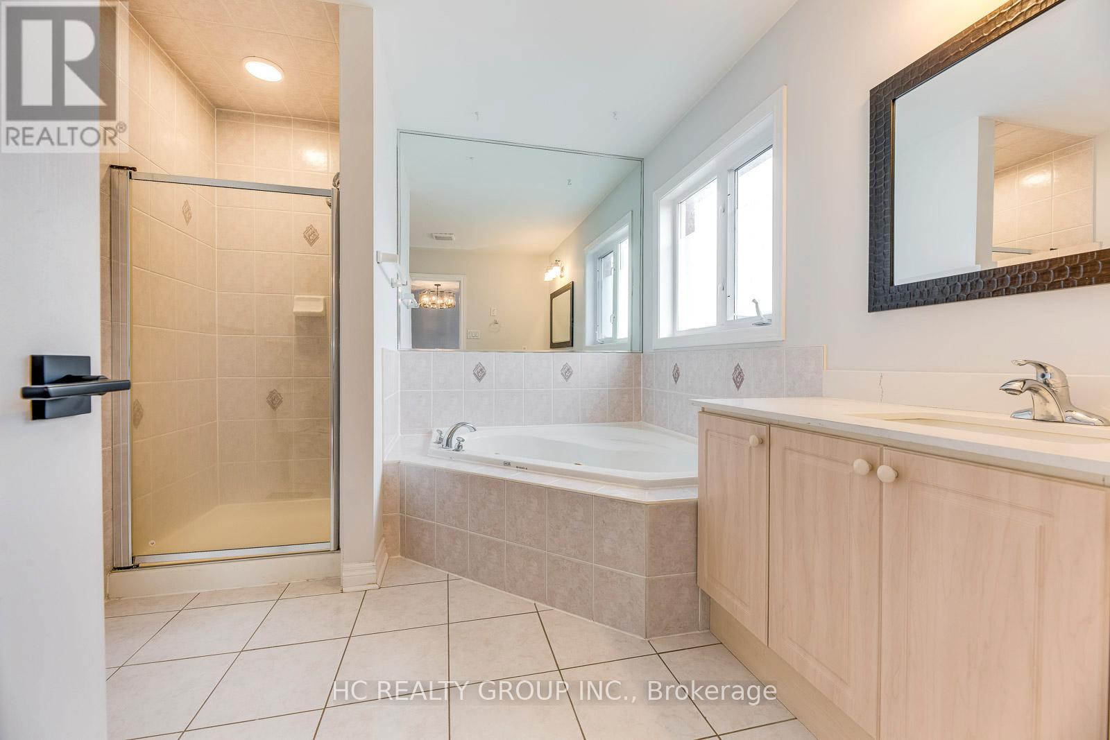 2591 North Ridge Trail, Oakville, Ontario  L6H 7L5 - Photo 24 - W12469813