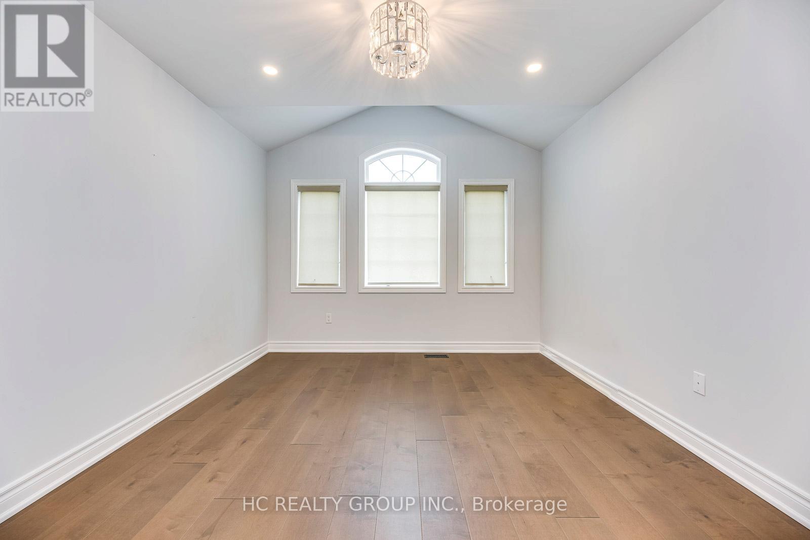 2591 North Ridge Trail, Oakville, Ontario  L6H 7L5 - Photo 28 - W12469813