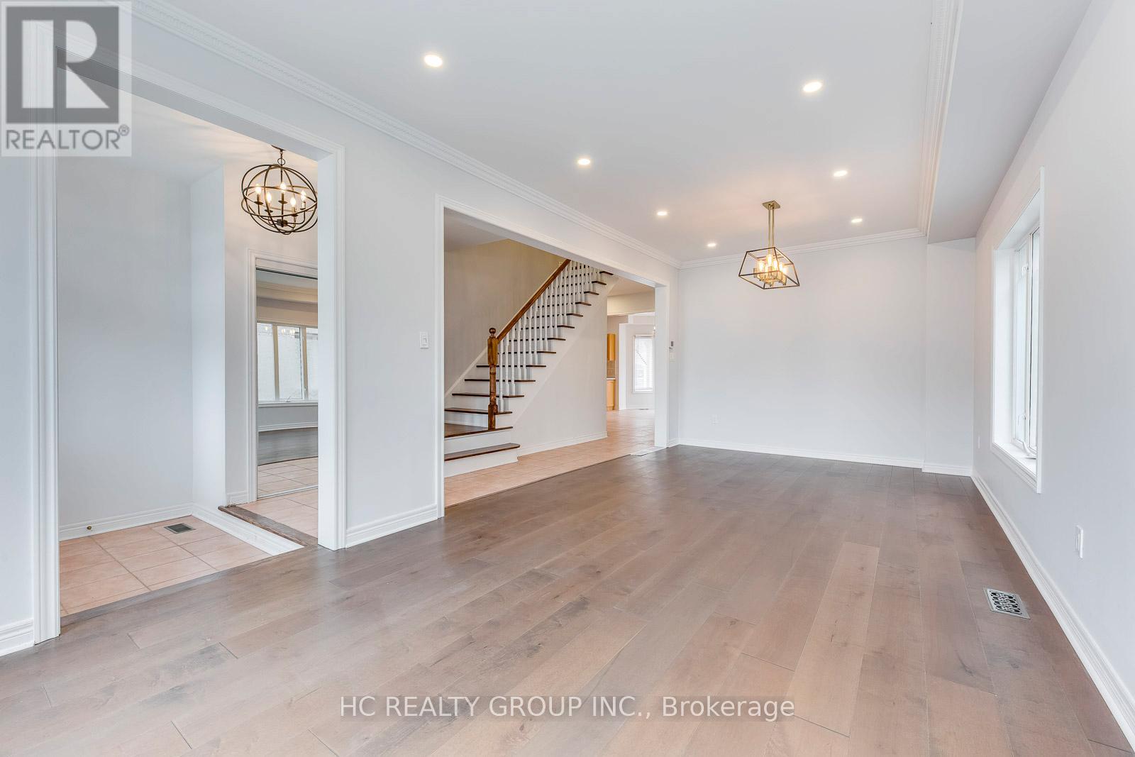 2591 North Ridge Trail, Oakville, Ontario  L6H 7L5 - Photo 6 - W12469813