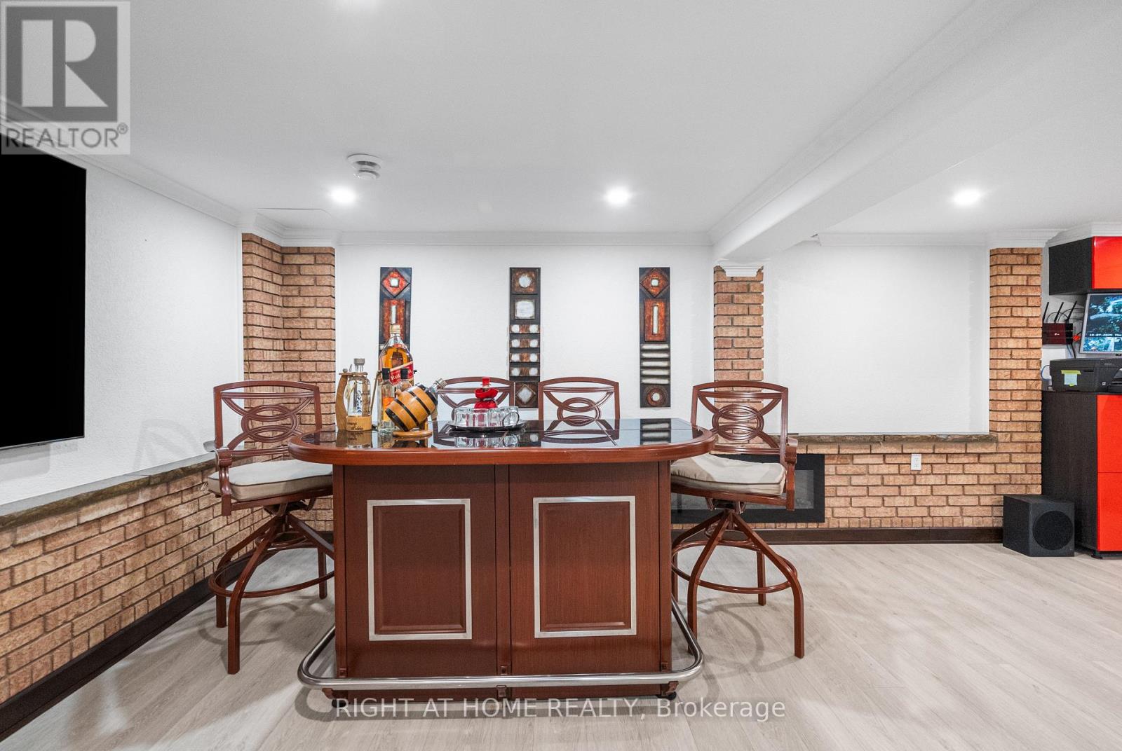 1045 Bloor Street, Mississauga, Ontario  L4Y 2N3 - Photo 36 - W12469815
