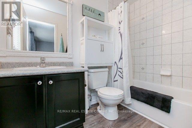 4209 Thomas Alton Boulevard, Burlington, Ontario  L7M 0N1 - Photo 8 - W12469818