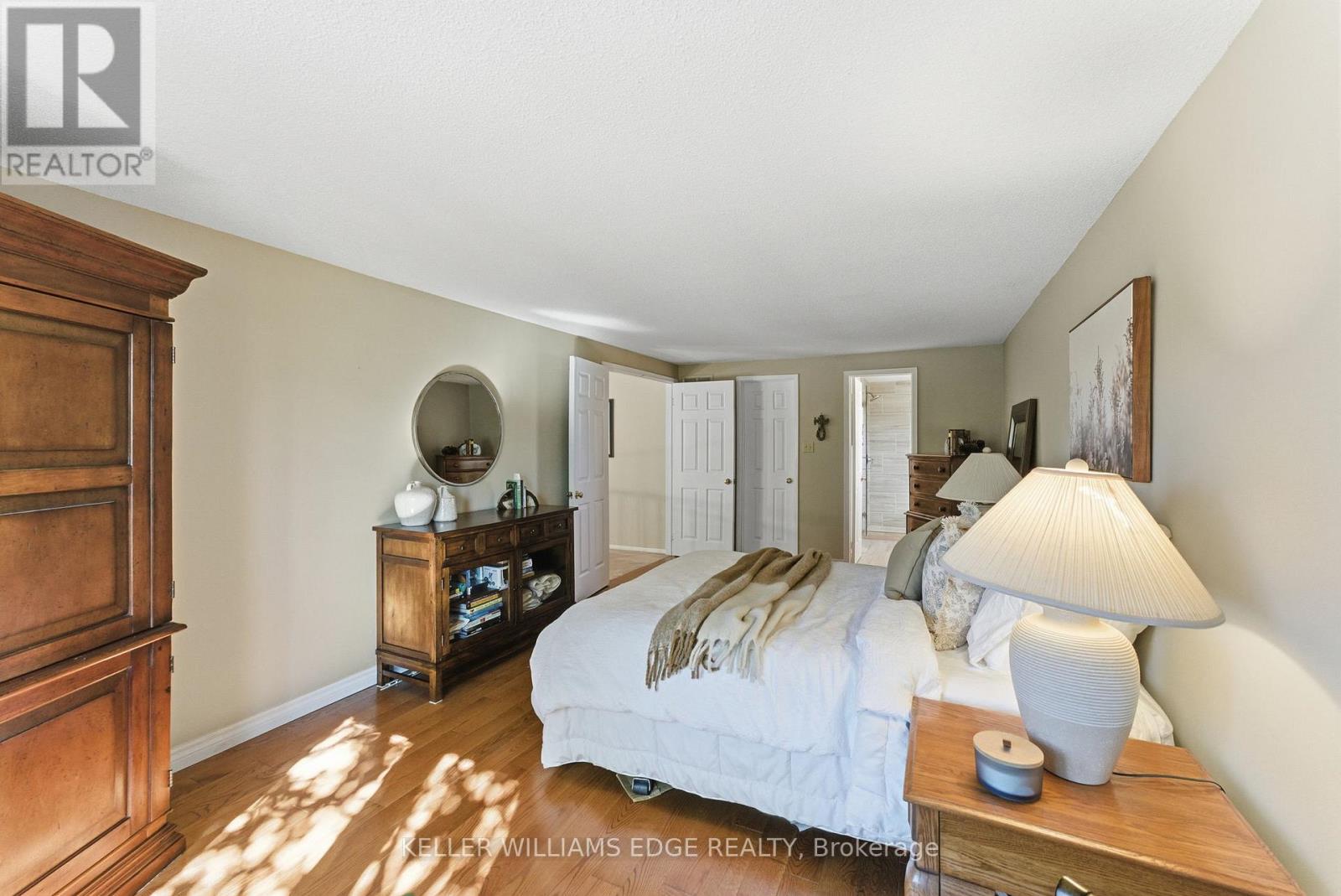 2163 Winding Way, Burlington, Ontario  L7M 2Y2 - Photo 21 - W12469821