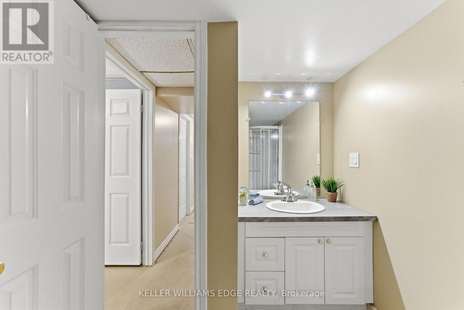 2163 Winding Way, Burlington, Ontario  L7M 2Y2 - Photo 34 - W12469821