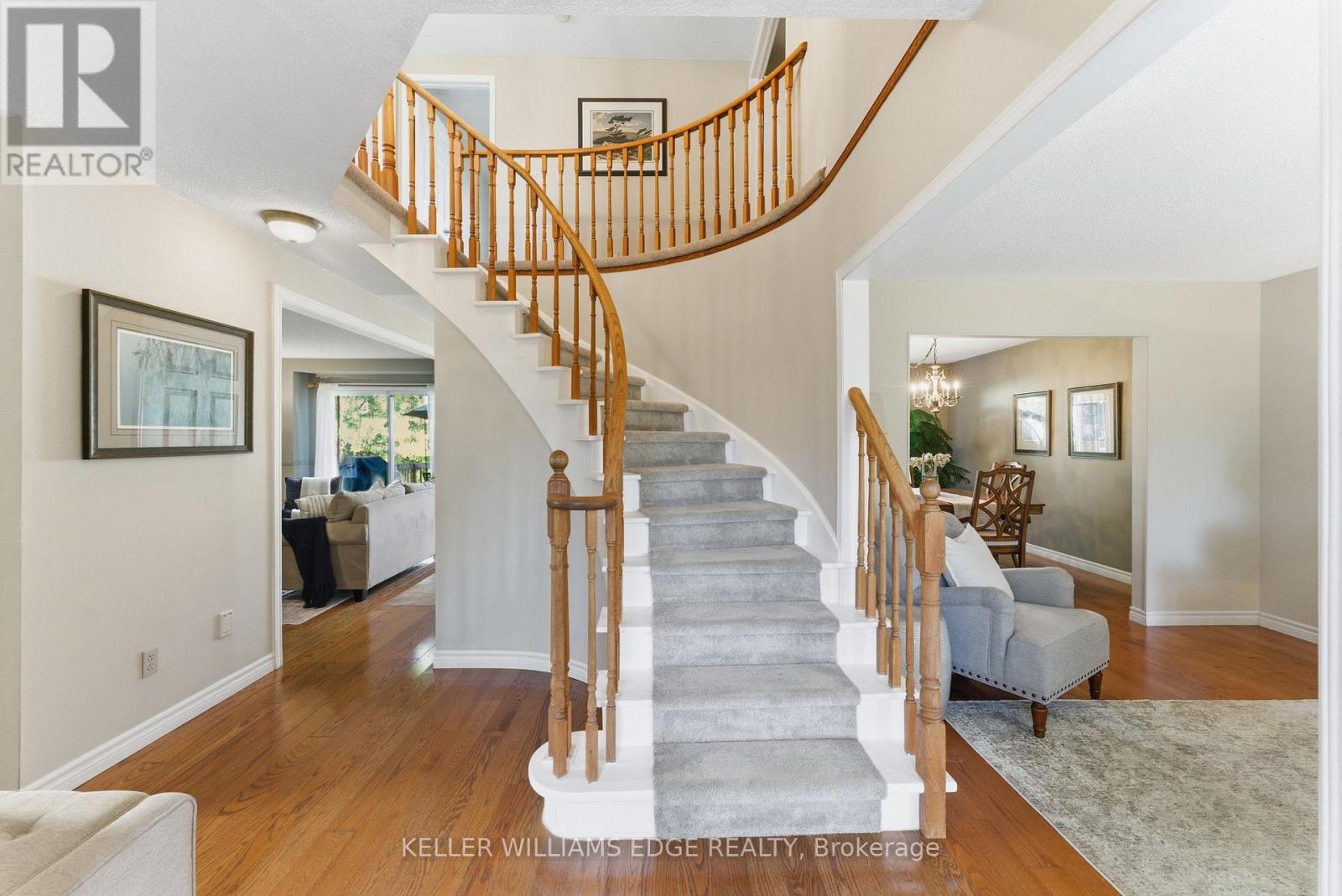 2163 Winding Way, Burlington, Ontario  L7M 2Y2 - Photo 4 - W12469821