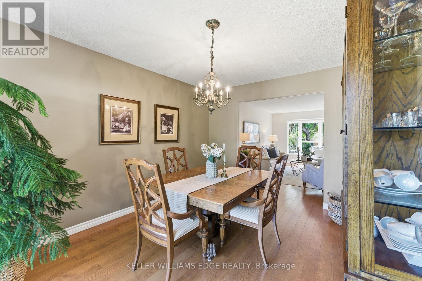 2163 Winding Way, Burlington, Ontario  L7M 2Y2 - Photo 8 - W12469821