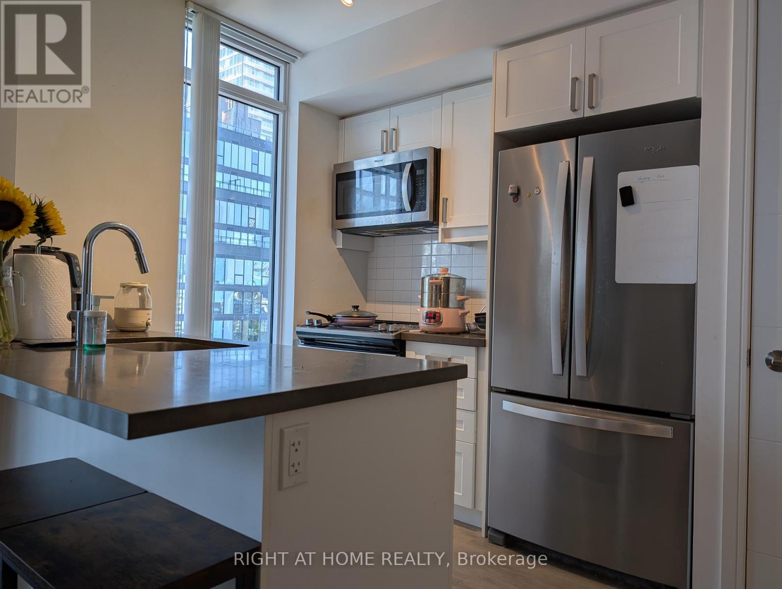 1801 - 50 Wellesley Street E, Toronto, Ontario  M4Y 0C8 - Photo 2 - C12469831