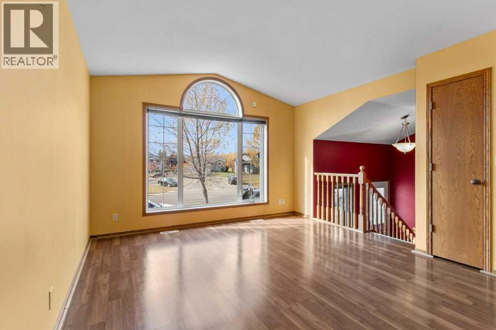 35 Old Boomer Road, Sylvan Lake, Alberta  T4S 1Z1 - Photo 4 - A2264044