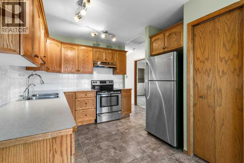 35 Old Boomer Road, Sylvan Lake, Alberta  T4S 1Z1 - Photo 6 - A2264044