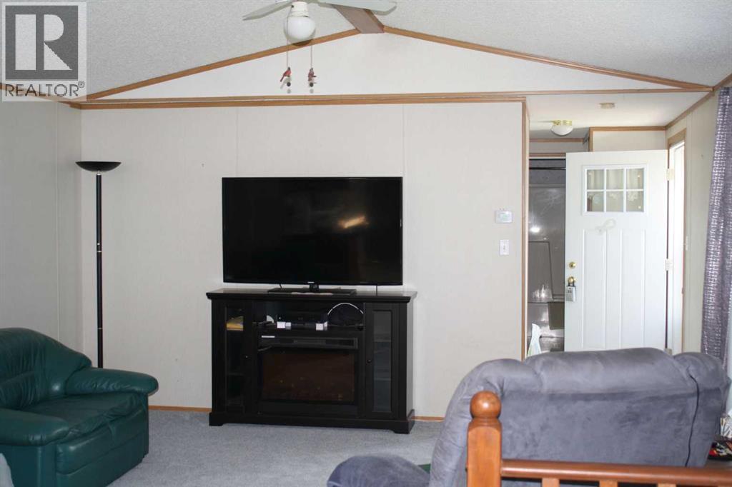 Property at 56, 6724 17 Avenue SE image 4