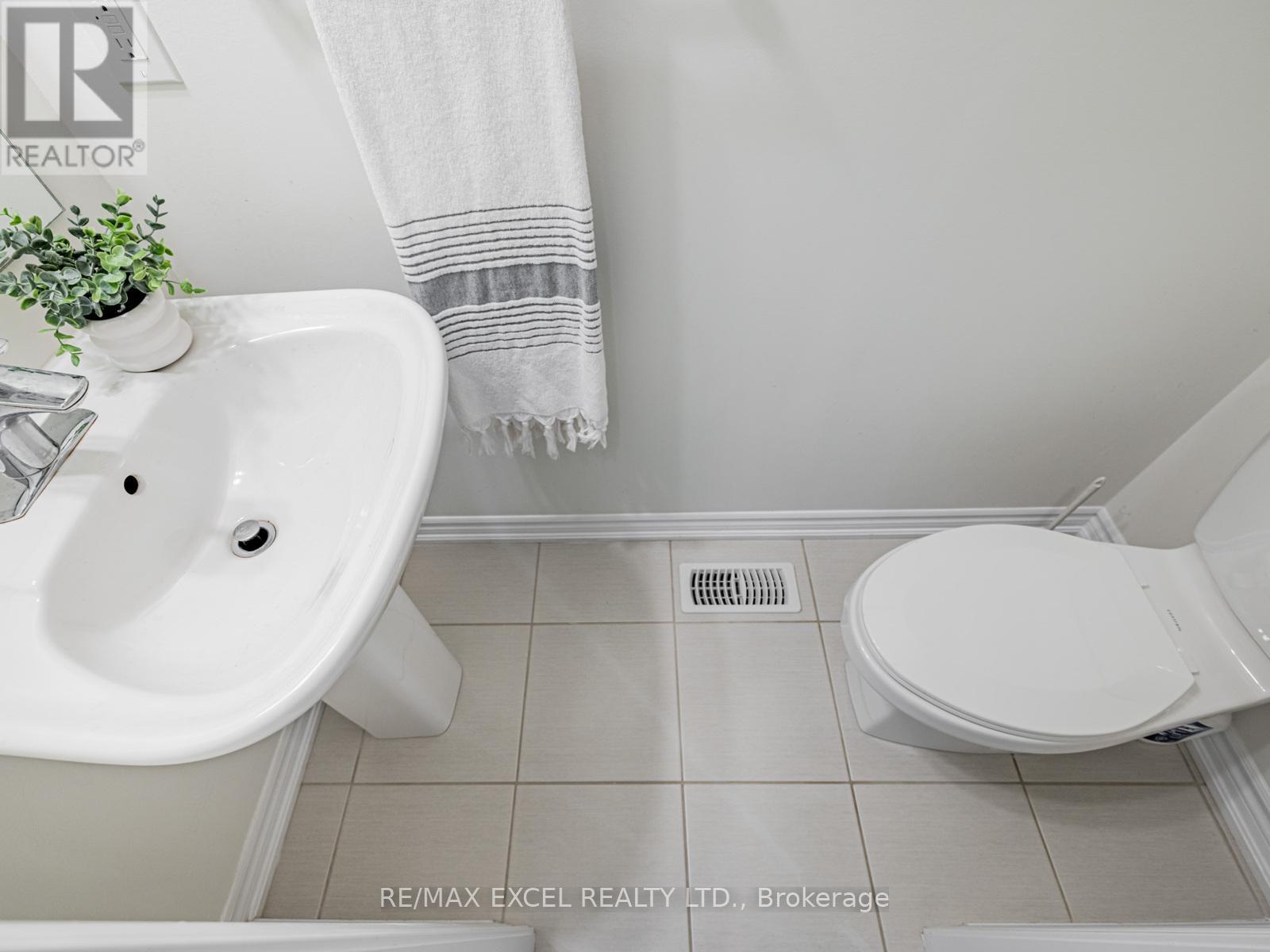 2323 Dobbinton Street, Oshawa, Ontario  L1H 7K4 - Photo 9 - E12469829