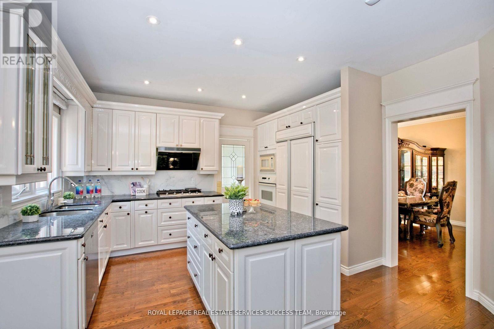 37 Heatherwood Crescent, Markham, Ontario  L3R 8W6 - Photo 14 - N12469830