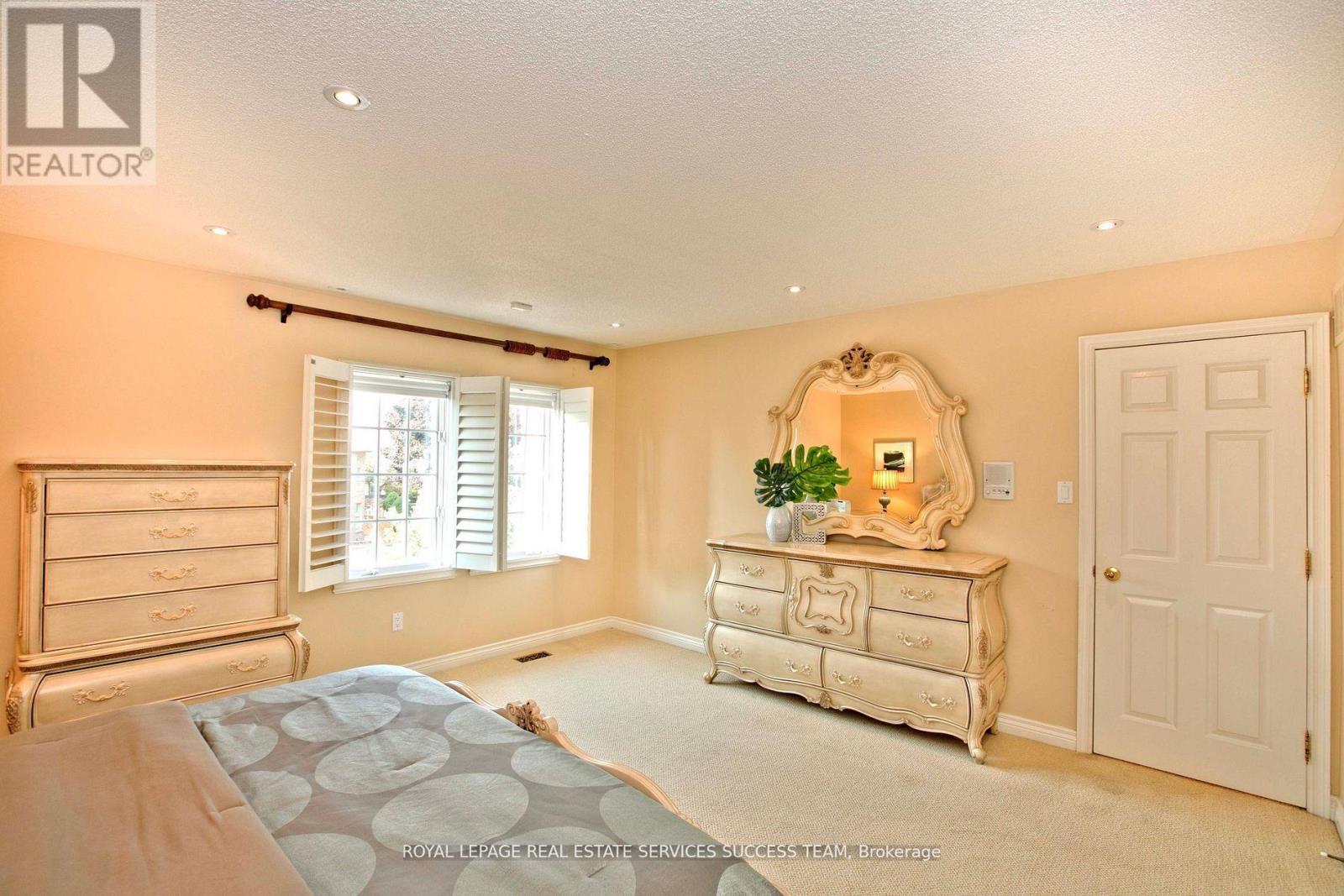 37 Heatherwood Crescent, Markham, Ontario  L3R 8W6 - Photo 23 - N12469830