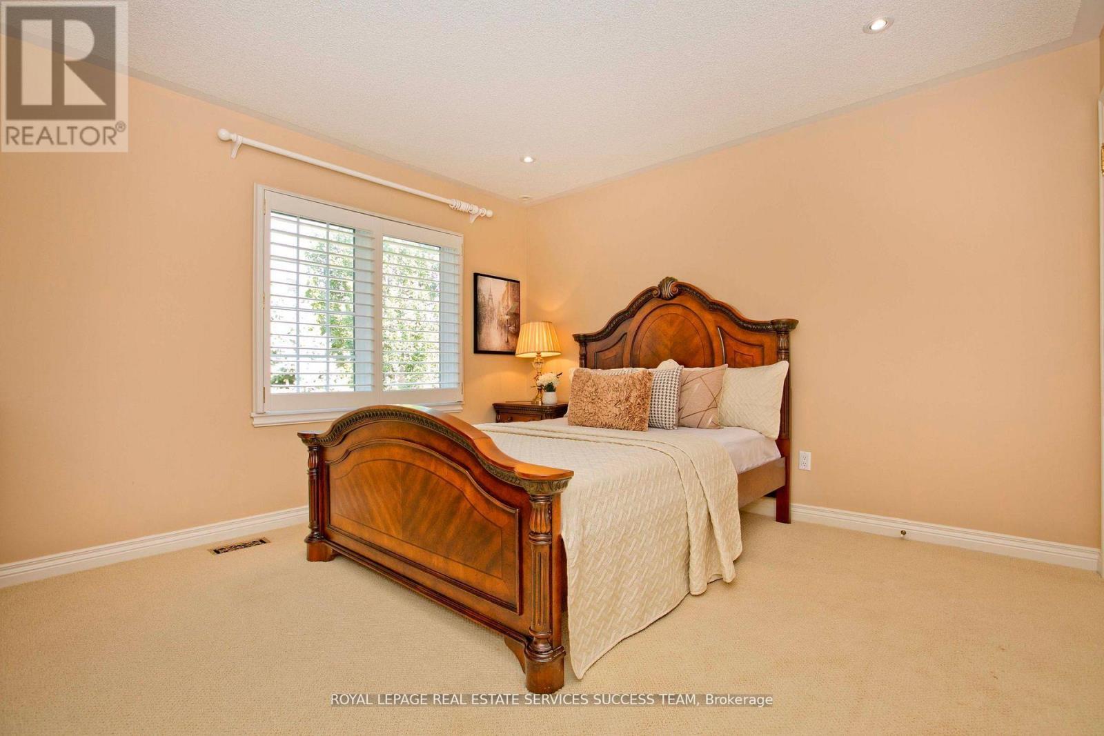 37 Heatherwood Crescent, Markham, Ontario  L3R 8W6 - Photo 27 - N12469830