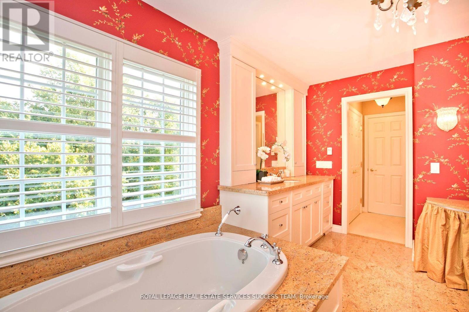 37 Heatherwood Crescent, Markham, Ontario  L3R 8W6 - Photo 30 - N12469830
