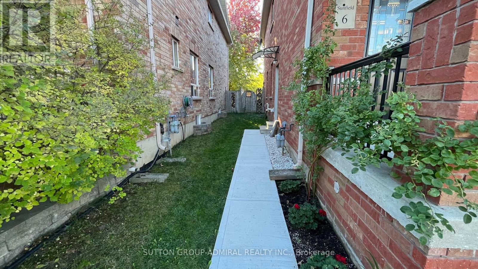 Bsm - 6 White Crescent, Barrie, Ontario  L4N 7M1 - Photo 2 - S12469835