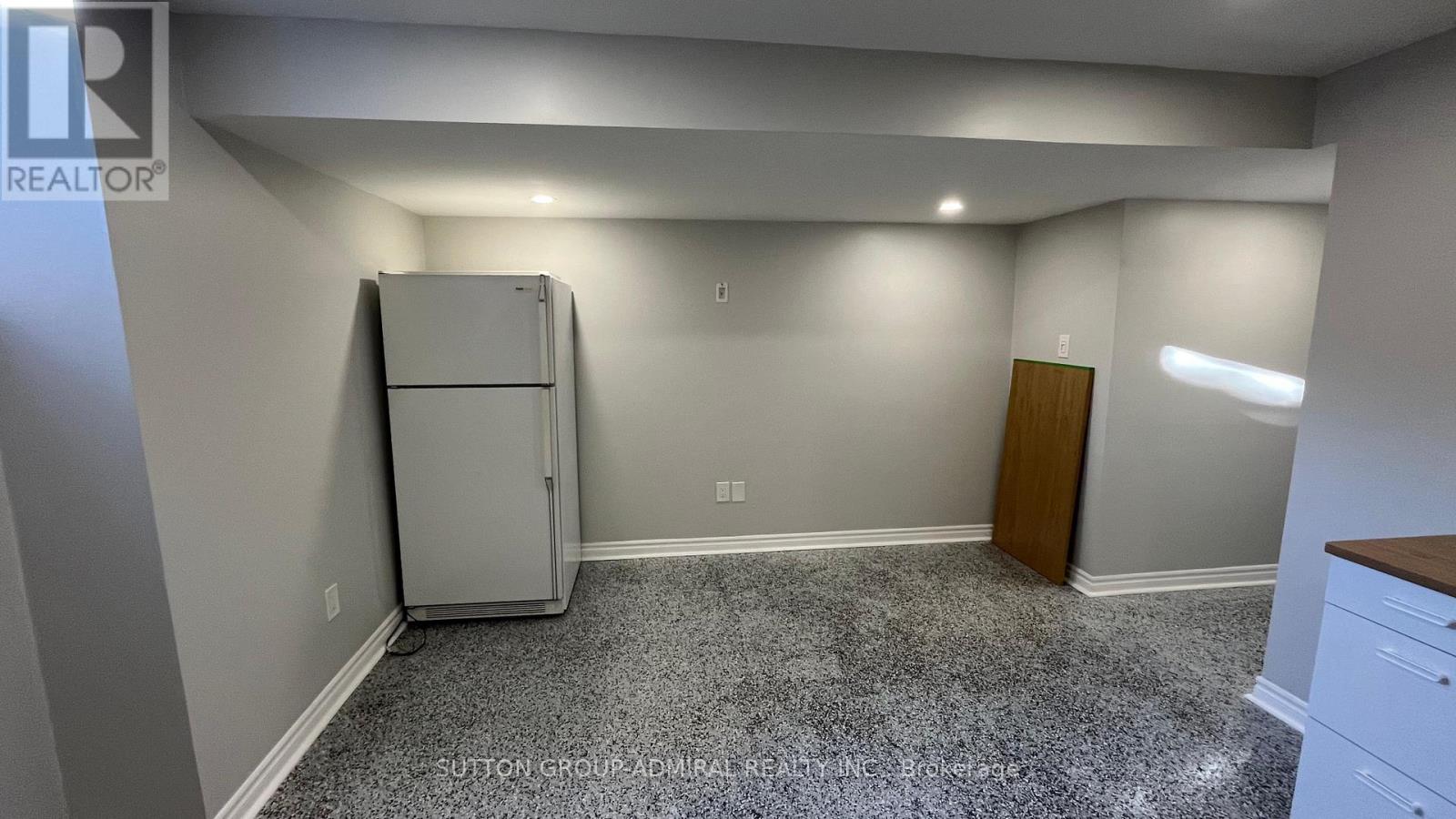 Bsm - 6 White Crescent, Barrie, Ontario  L4N 7M1 - Photo 7 - S12469835
