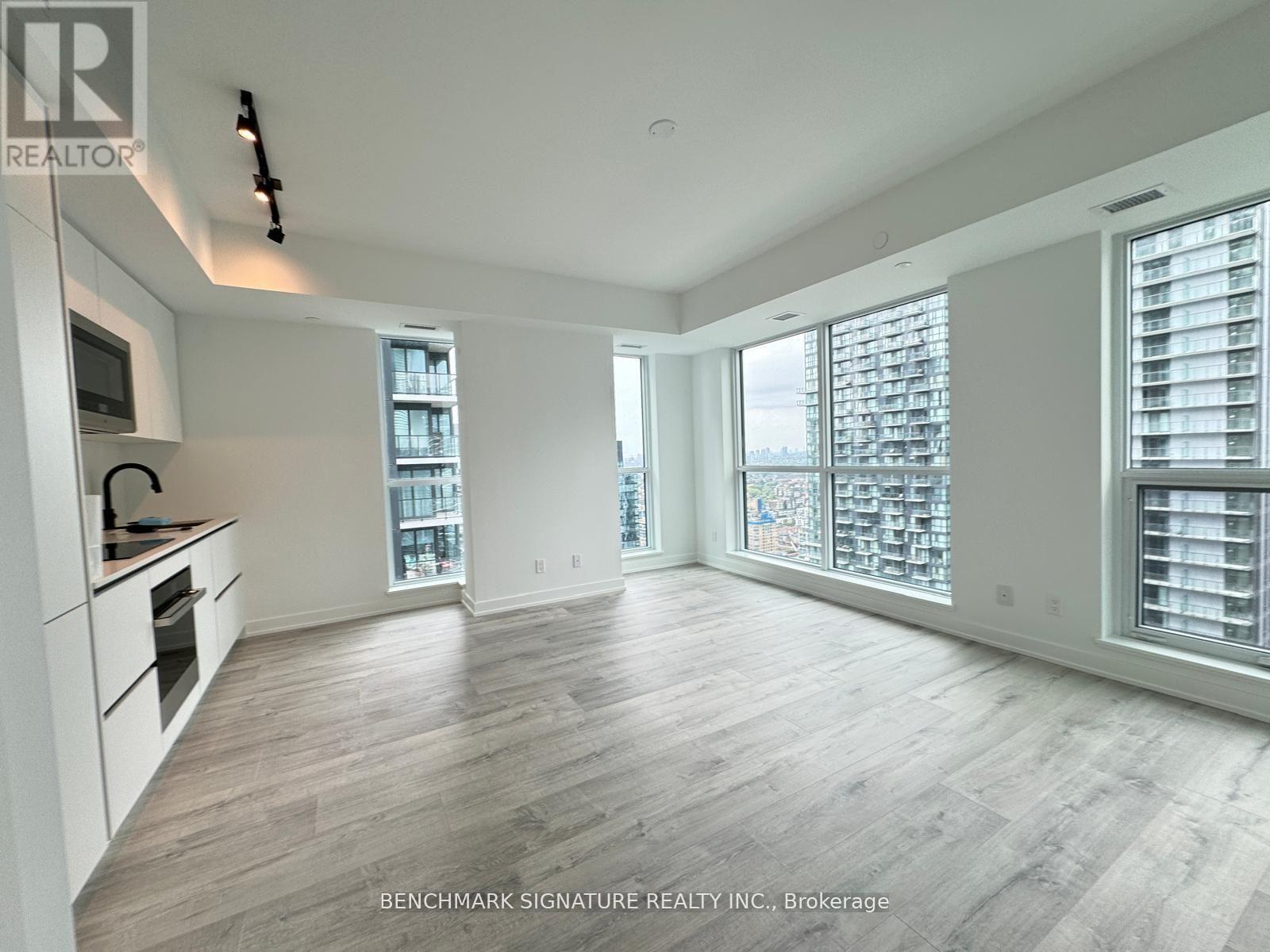 3606 - 327 King Street W, Toronto, Ontario  M5V 0W7 - Photo 2 - C12469838