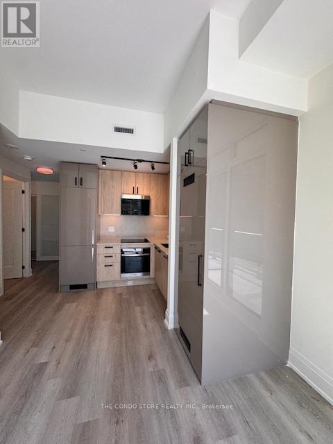 1104 - 280 Dundas Street W, Toronto, Ontario  M5T 1G2 - Photo 2 - C12469839