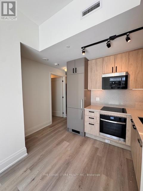 1104 - 280 Dundas Street W, Toronto, Ontario  M5T 1G2 - Photo 3 - C12469839