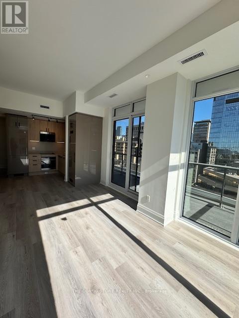 1104 - 280 Dundas Street W, Toronto, Ontario  M5T 1G2 - Photo 5 - C12469839
