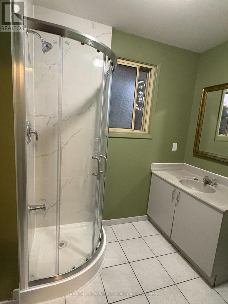72 Yellow Birchway, Toronto, Ontario  M2H 2T3 - Photo 16 - C12469843