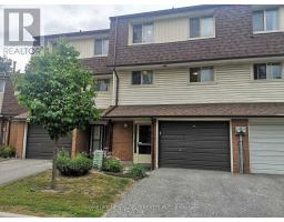 72 YELLOW BIRCHWAY, Toronto, Ontario