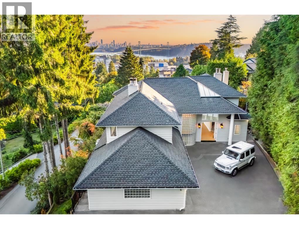 816 Anderson Crescent, West Vancouver, British Columbia  V7T 1S7 - Photo 2 - R3059750