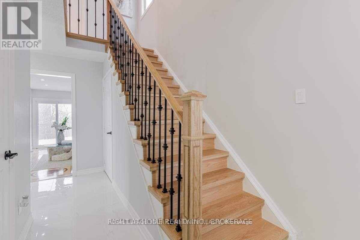 49 Sorrell Crescent, Markham, Ontario  L3S 1L5 - Photo 2 - N12469842