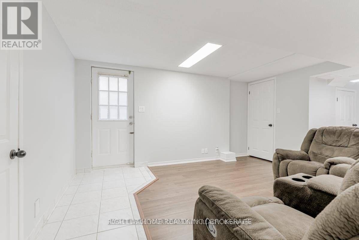 49 Sorrell Crescent, Markham, Ontario  L3S 1L5 - Photo 22 - N12469842
