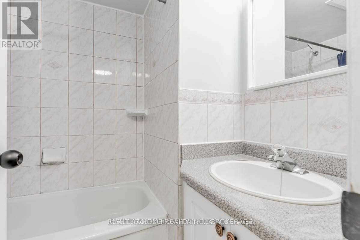 49 Sorrell Crescent, Markham, Ontario  L3S 1L5 - Photo 23 - N12469842