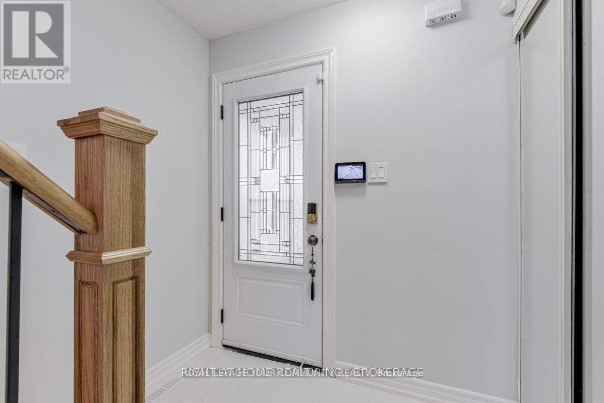 49 Sorrell Crescent, Markham, Ontario  L3S 1L5 - Photo 3 - N12469842