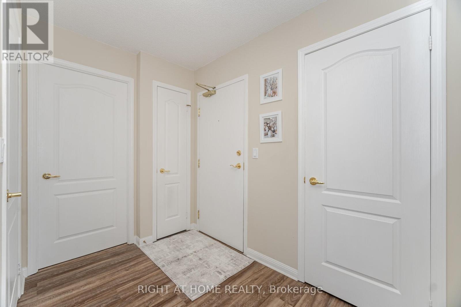 605 - 1140 Parkwest Place, Mississauga, Ontario  L5E 3K9 - Photo 17 - W12469841