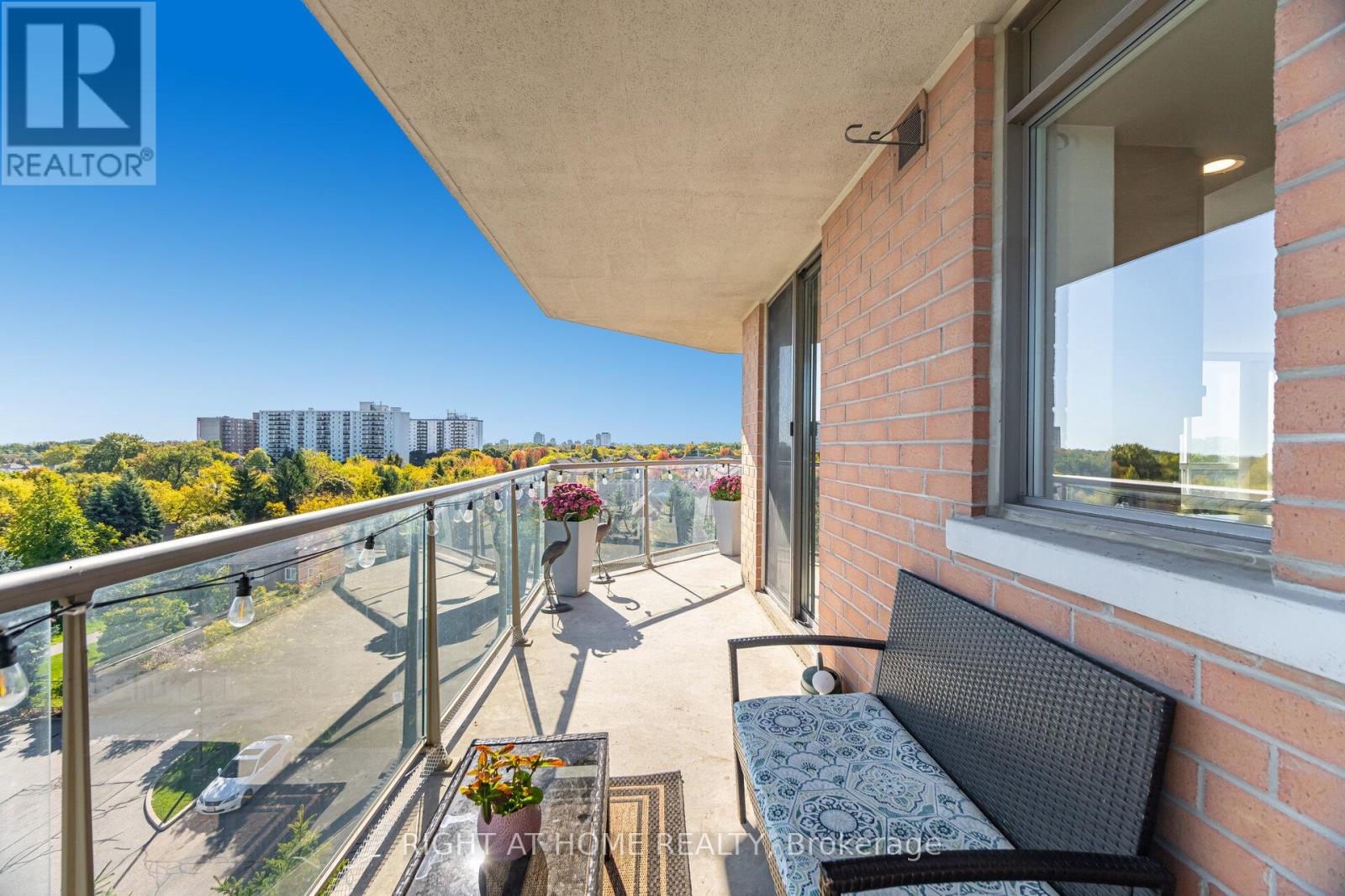 605 - 1140 Parkwest Place, Mississauga, Ontario  L5E 3K9 - Photo 18 - W12469841