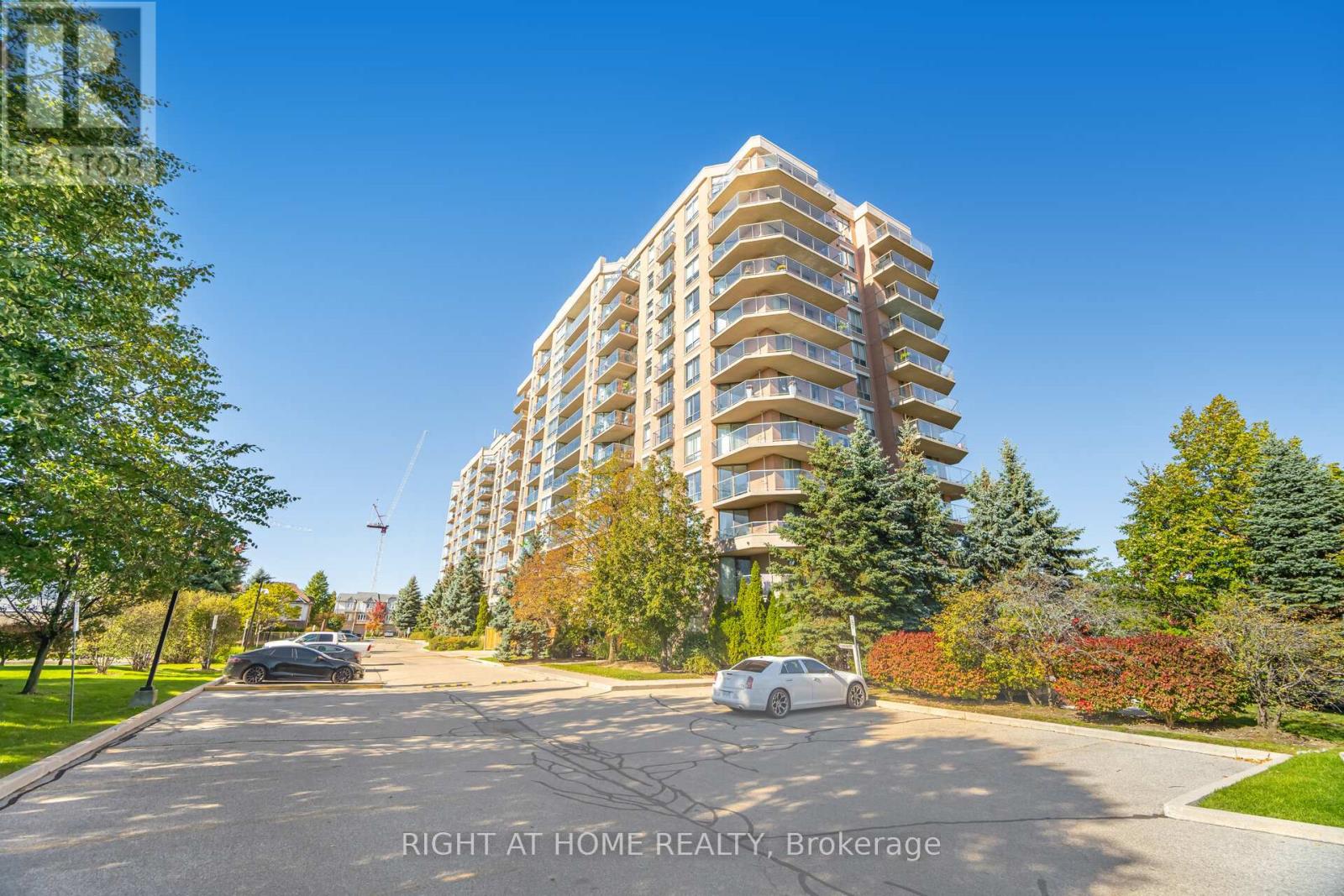 605 - 1140 Parkwest Place, Mississauga, Ontario  L5E 3K9 - Photo 34 - W12469841