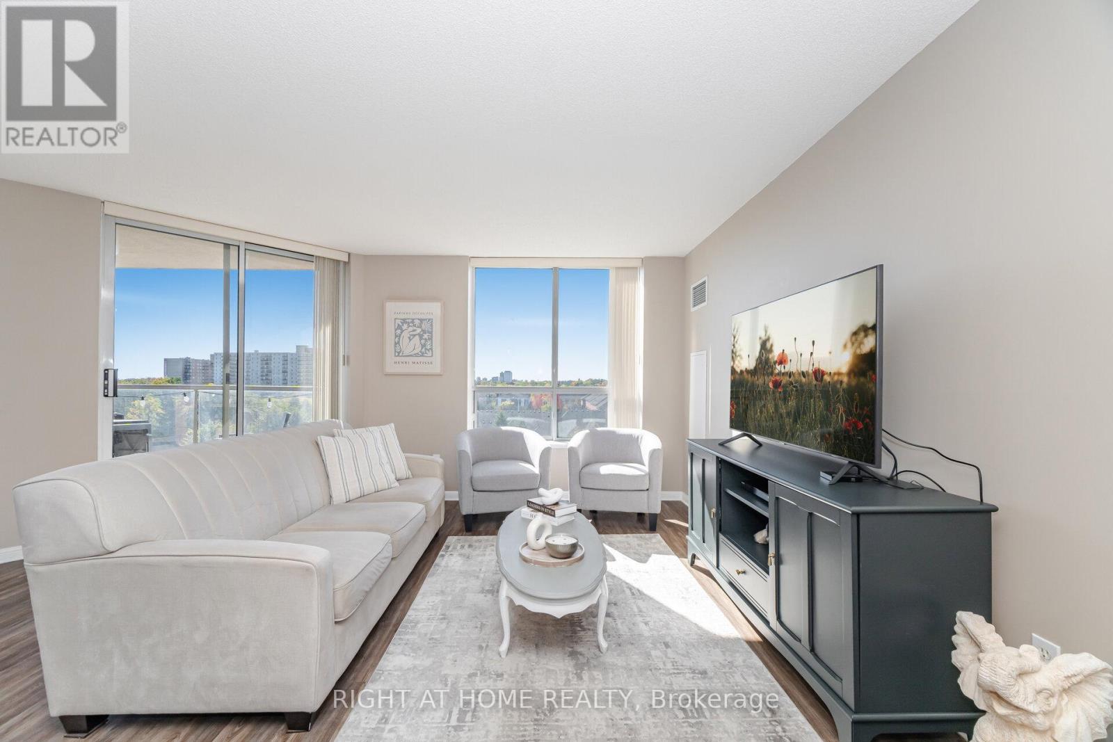605 - 1140 Parkwest Place, Mississauga, Ontario  L5E 3K9 - Photo 7 - W12469841