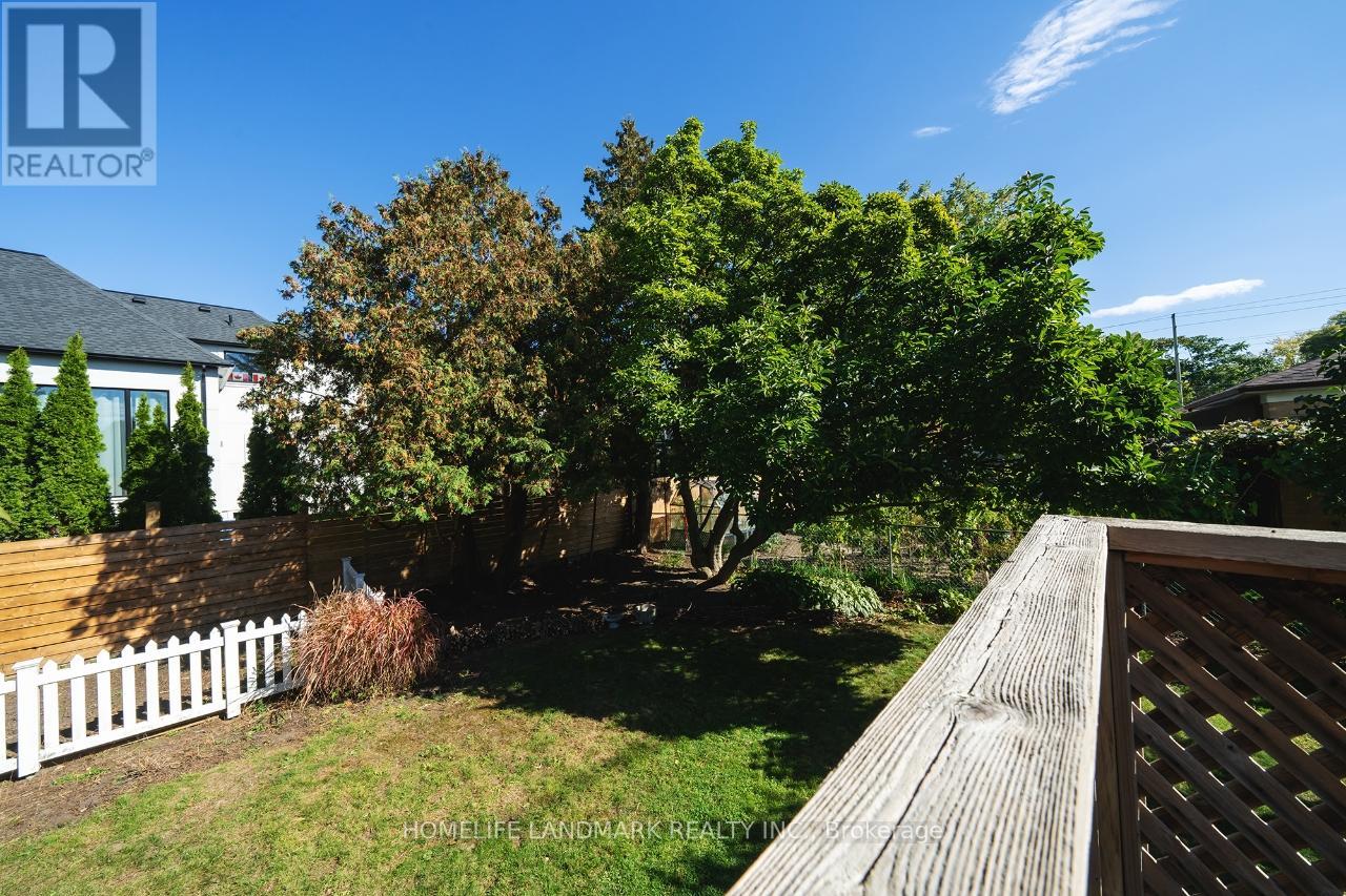 183 Waneta Drive, Oakville, Ontario  L6K 2T6 - Photo 14 - W12469846