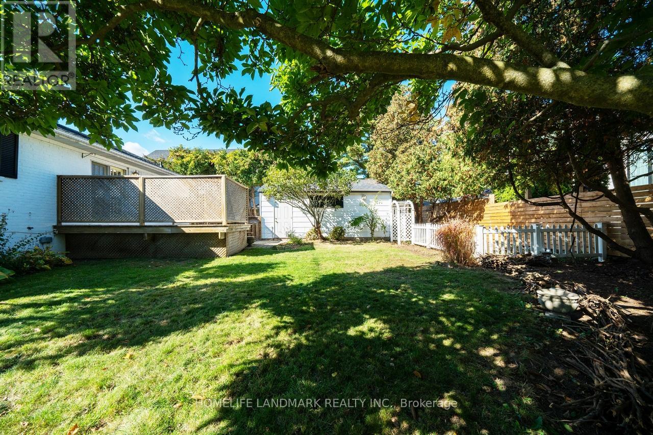 183 Waneta Drive, Oakville, Ontario  L6K 2T6 - Photo 15 - W12469846