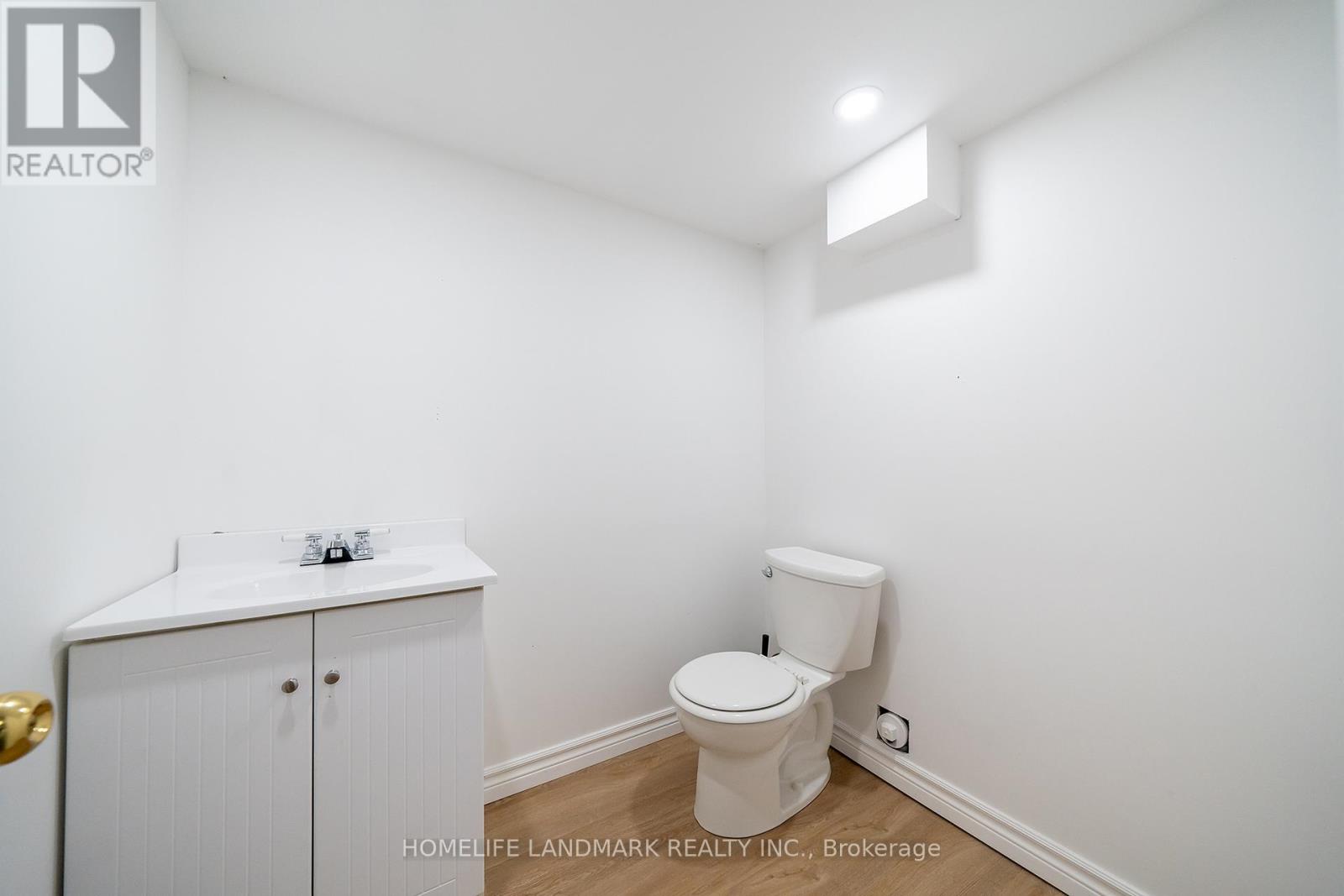 183 Waneta Drive, Oakville, Ontario  L6K 2T6 - Photo 18 - W12469846