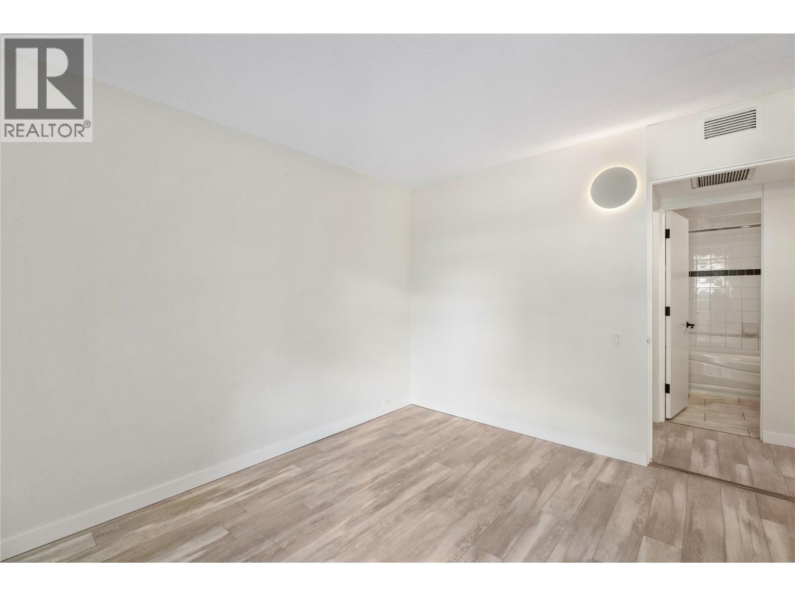 353 Boyce Crescent Unit# 14 Kelowna Photo 13