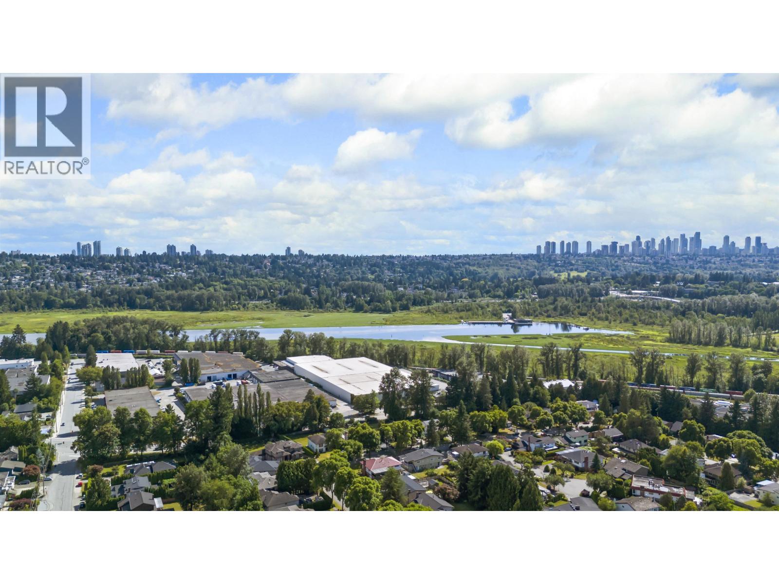 3550 Phillips Avenue, Burnaby, British Columbia  V5A 2W7 - Photo 2 - R3059605