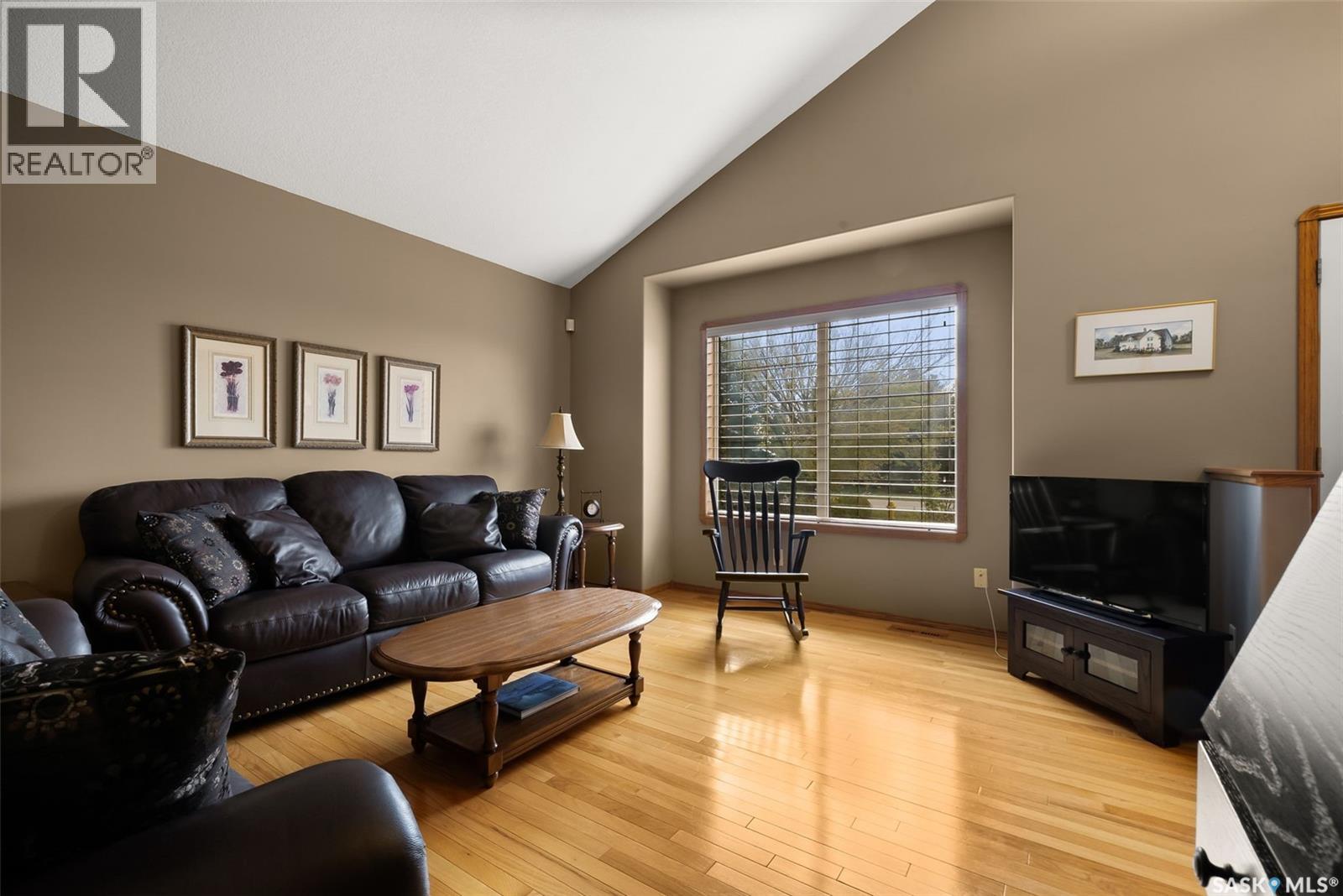 19 Lott Road, White City, Saskatchewan  S4L 5B1 - Photo 4 - SK020822