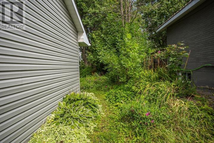 1750 Queen St E, Sault Ste. Marie, Ontario  P6A 2H1 - Photo 24 - SM252356