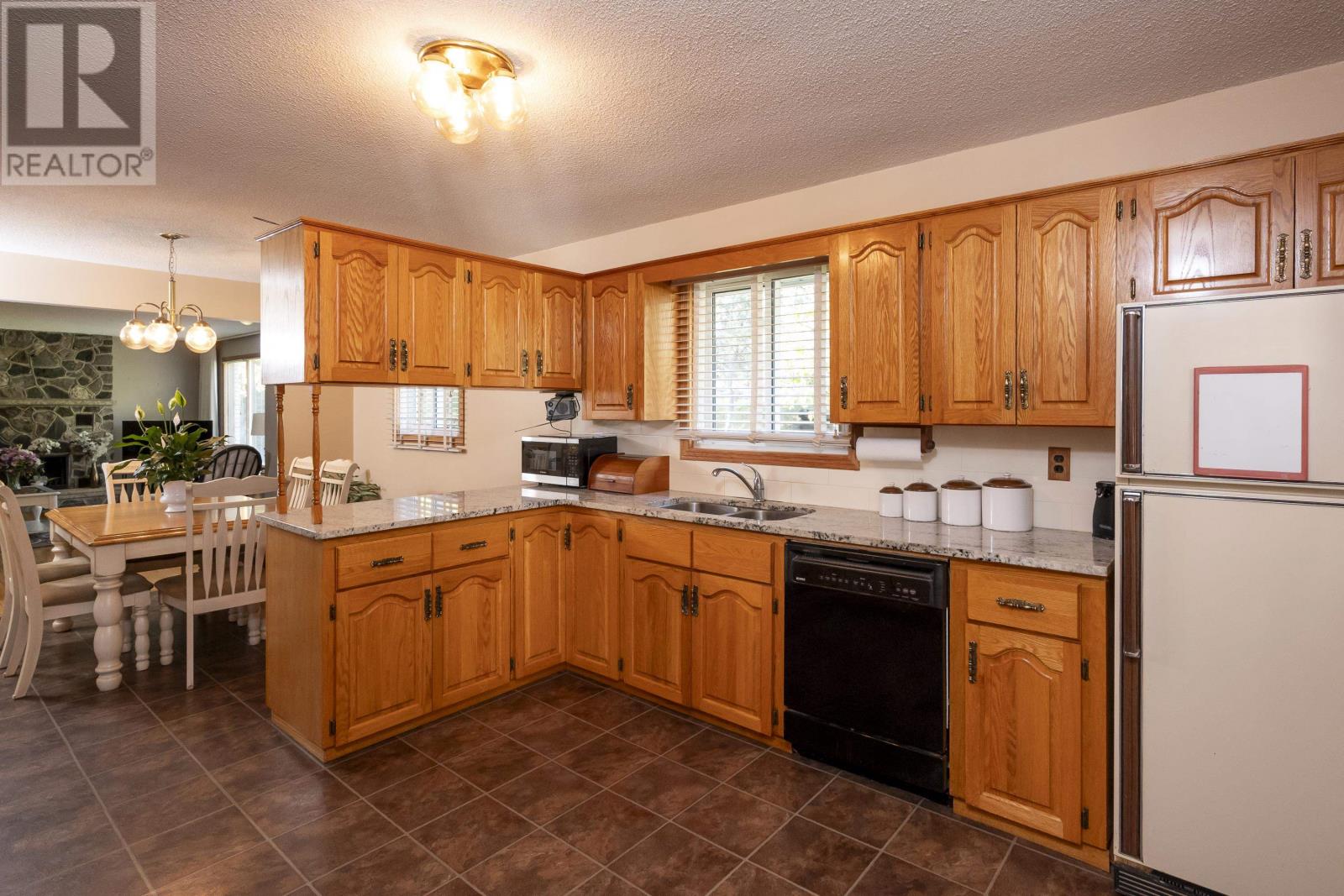540 Hazelwood Dr, Thunder Bay, Ontario  P7G 1Y4 - Photo 12 - TB253223