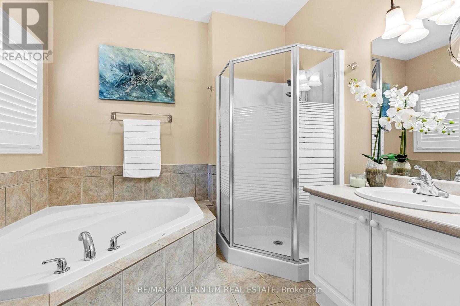 188 Blue Mountain Drive, Hamilton, Ontario  L0R 1P0 - Photo 14 - X12443139