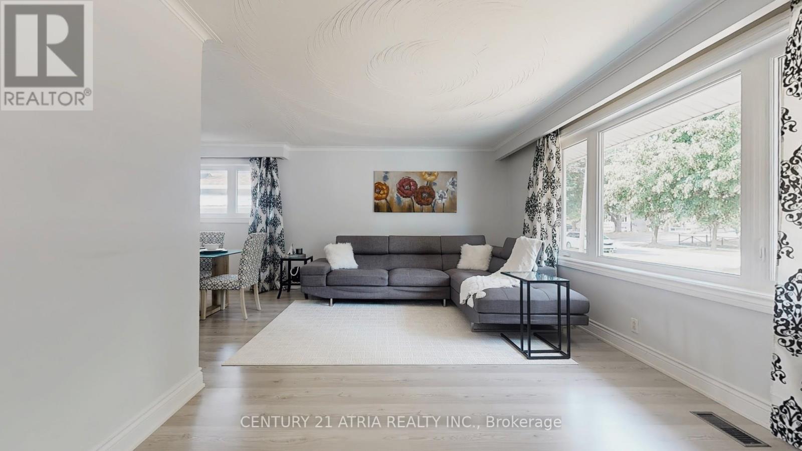 82 CLEMENTINE SQUARE, Toronto, Ontario