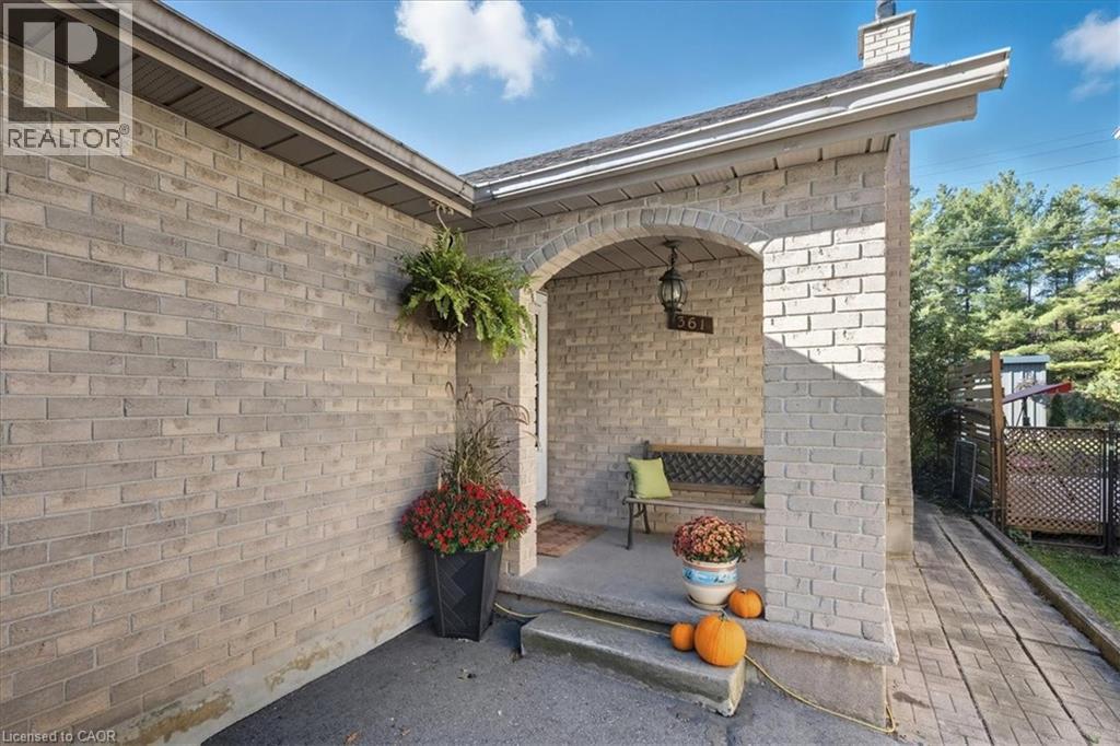 361 Cornerbrook Place, Waterloo, Ontario  N2V 1M3 - Photo 3 - 40773785