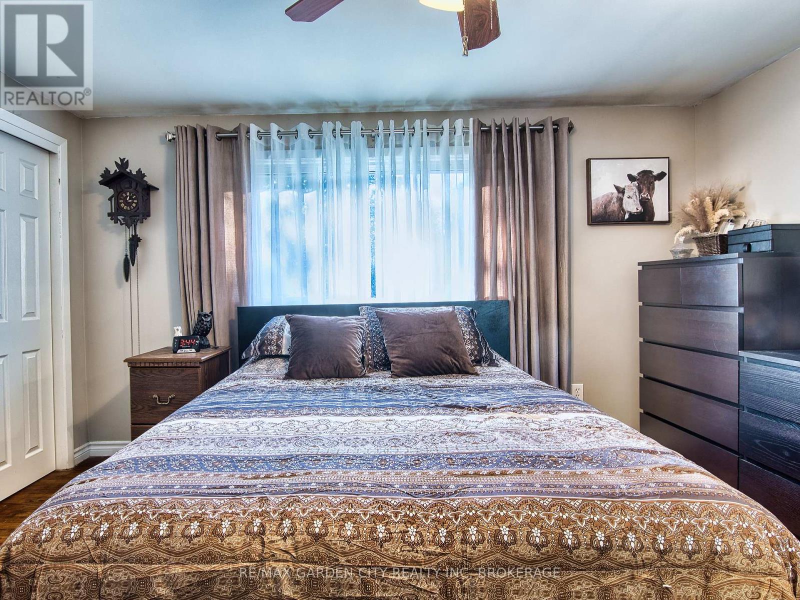 3563 Harvard Avenue, Niagara Falls (Casey), Ontario  L2J 3C6 - Photo 24 - X12469857