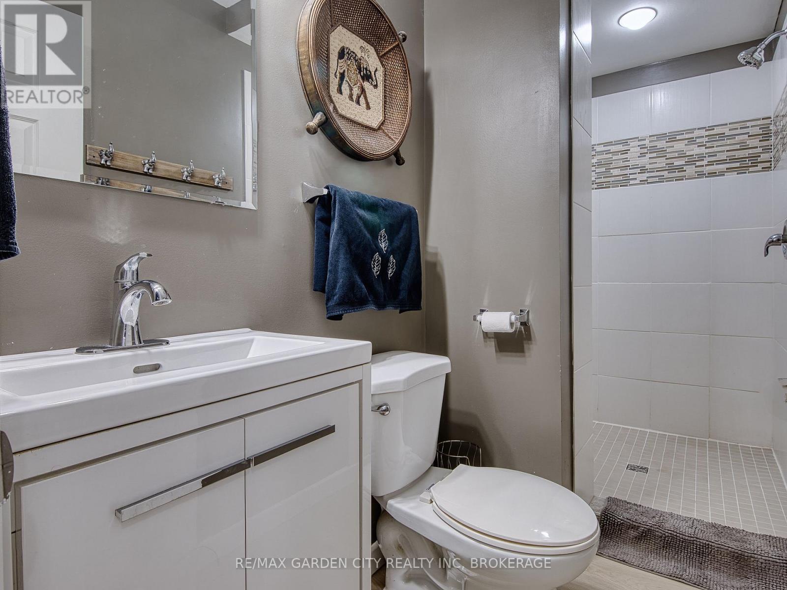 3563 Harvard Avenue, Niagara Falls (Casey), Ontario  L2J 3C6 - Photo 36 - X12469857