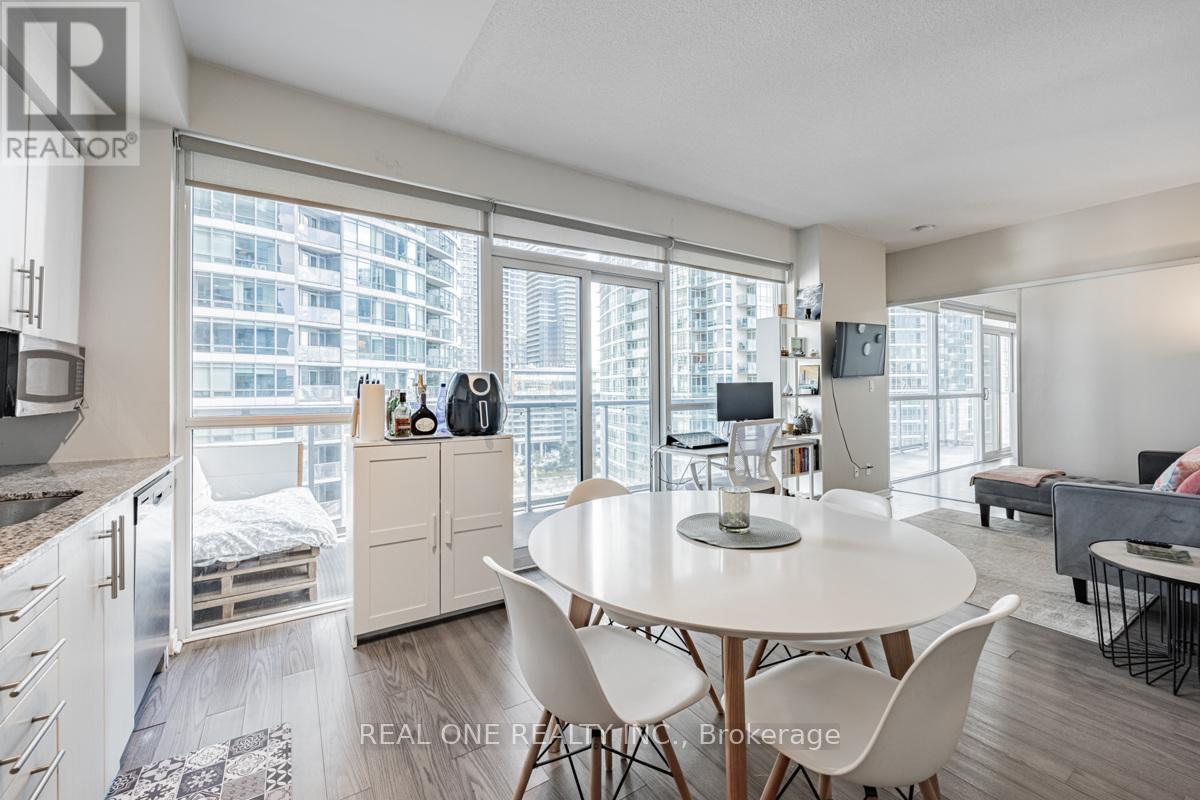 1105 - 352 Front Street W, Toronto, Ontario  M5V 0K3 - Photo 3 - C12469848