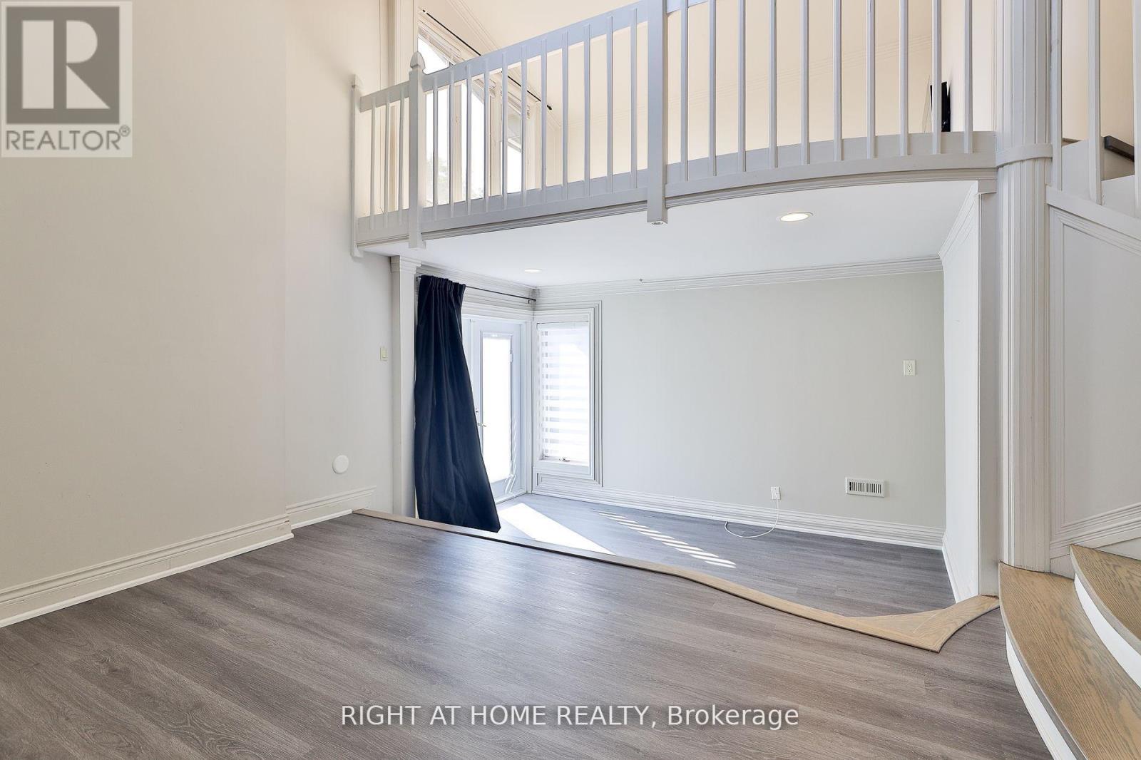 1901 Spruce Hill Road, Pickering, Ontario  L1V 1S6 - Photo 19 - E12469854